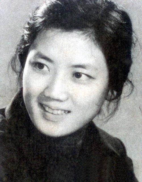 演员李秀明照片,光影交织下的璀璨星辉