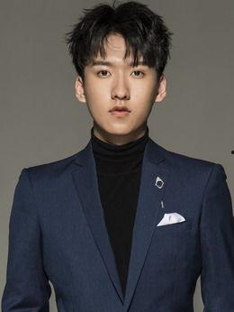 杨铭个人资料,才华横溢的青年才俊，多领域成就斐然