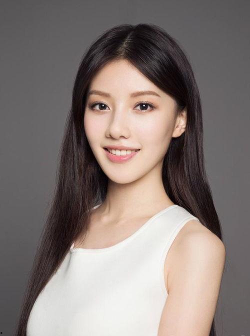 吕俊仪女演员个人资料,多才多艺的女演员，演艺事业璀璨星光